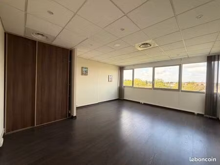 local 26 m² mérignac