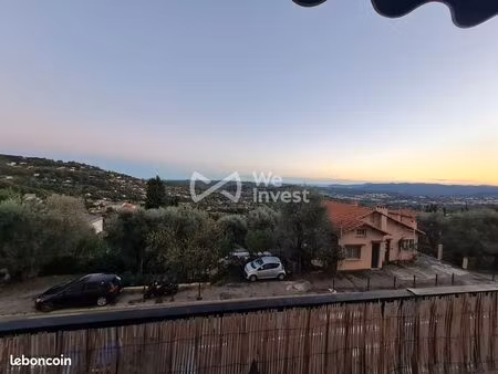 studio 1 pièce 28 m²