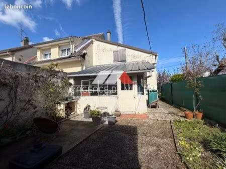 maison de village 4 pièces 57 m²