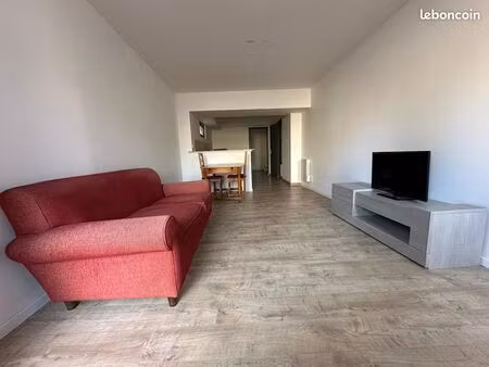 location d'un studio meublé