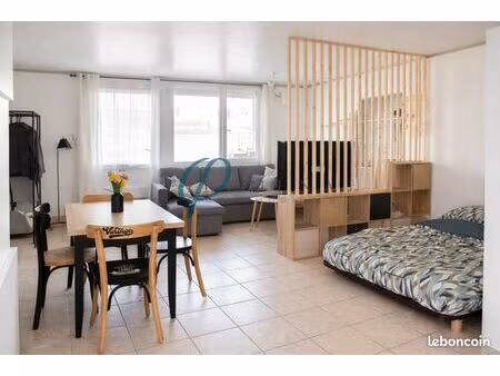 studio 1 pièce 33 m²