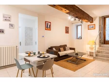 appartement rénové au centre de nérac - 580