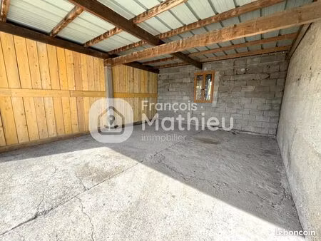 parking/box 30 m² les echets