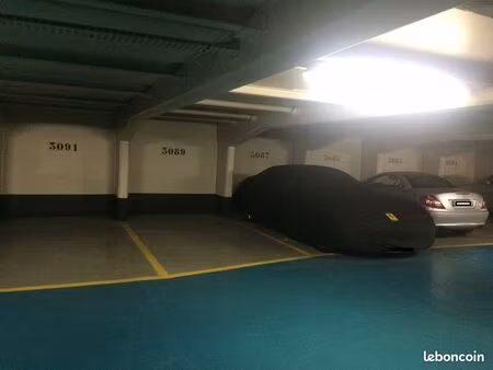 exclusivite parking à louer avenue hoche (paris 8ème)