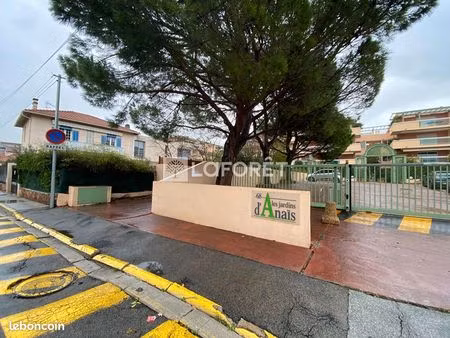 parking/box 15 m² saint raphael