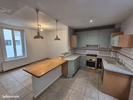 maison de ville rénovée – 95 m² – 3/4 chambres – terrasse – parking – nancy parc sainte-ma