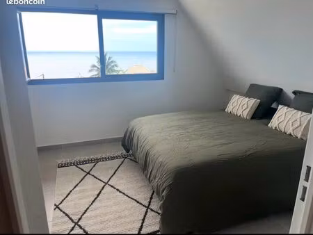 magnifique t3 duplex meublé à saint-leu