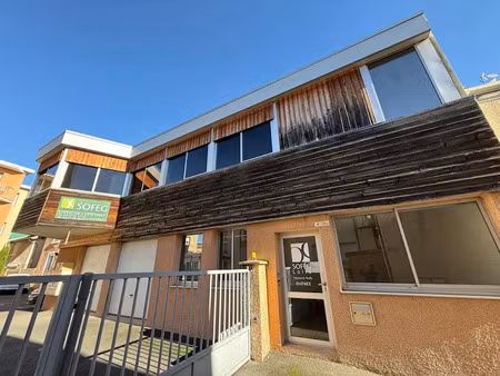 vente locaux professionnels 4 pièces 82 m² à feurs (42110)  82 000 €