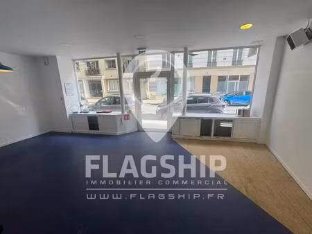 location commerce 67 m²