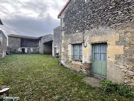 maison 1 pièce 50 m²