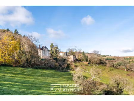 château à rénover avec vue panoramique sur les monts du beaujolais