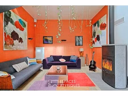 maison familiale au bord du ru  entre lumière et nature