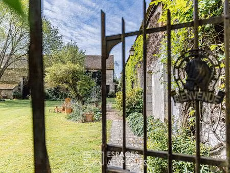 charmante longère avec dépendances et parc paysager