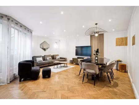 location appartement 3 pièces 78 m² à courbevoie (92400)  2 400 €