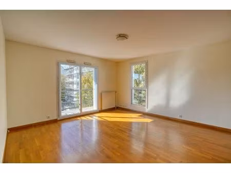 appartement trois pièces - 63 m²