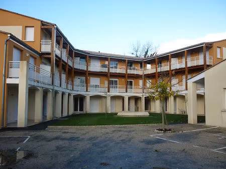 appartement 1 pièces 28 m² à louer la couronne 16400 ? | era immobilier