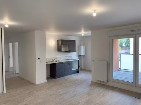 t3 avec parking et loggia à maromme