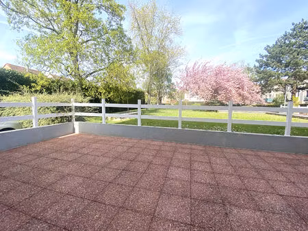 appartement rdj meublé 2 pièces - montigny-le-bretonneux - 53.71 m2