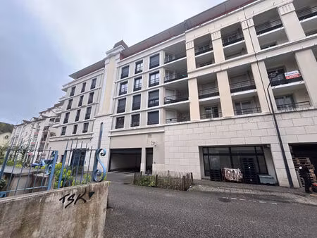 garage double /box besançon