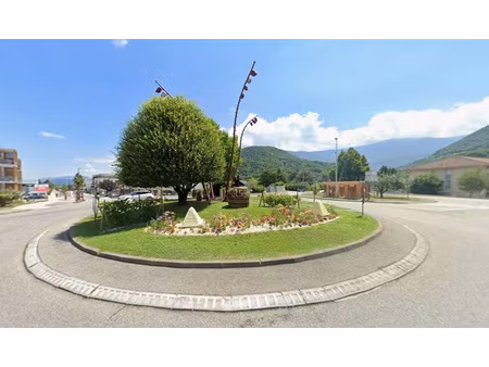 lot de 10 parkings extérieurs à vif