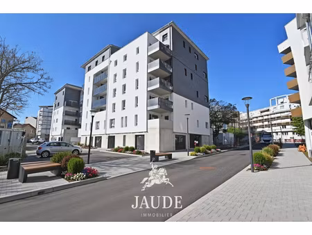 local professionnel neuf de 45 m2 avec accès pmr quartier