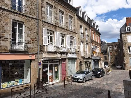 murs commerciaux avec appartement centre bourg