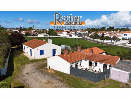 ensemble de 2 maisons