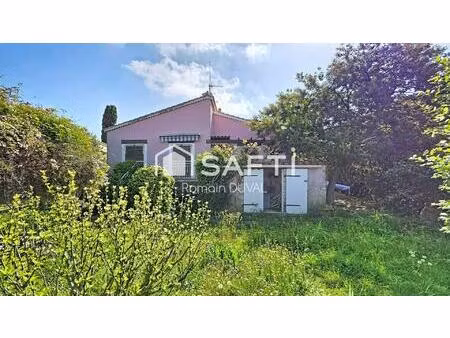 maison familiale aux beaux volumes avec piscine – proche centre de six-fours-les-plages