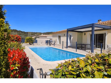 proche nyons - superbe villa avec piscine au calme