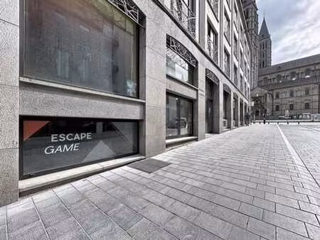 superbe surface commerciale de 445 m² avec vue sur la cathéd