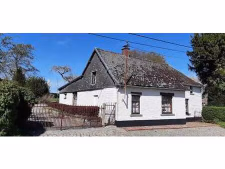 une ancienne et authentique fermette typique du pays des