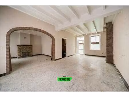maison à rénover avec potentiel à vendre à haringe !