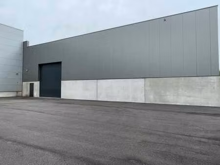 entrepôt à louer à lierre