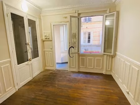 location locaux professionnels 13 m² à paris 17ème (75017)  800 €