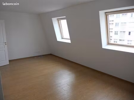 studio 1 pièce 30 m²