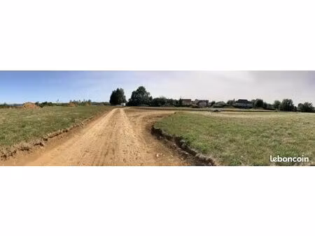 terrain 617 m² arpajon sur cere