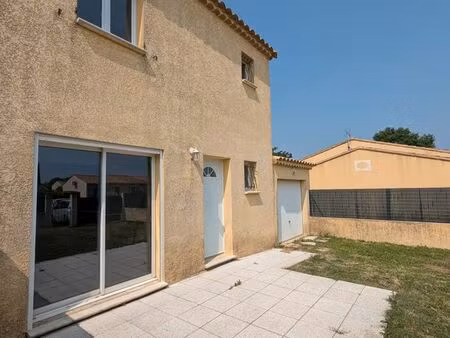 villa libre  3 chambres  proche commerce (garage  parking et jardins clôt) grand séjour  w