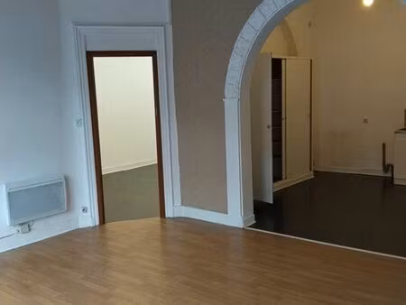 t2 52m² rdc lumineux – secteur en développement – proche gare & mcdonald’s