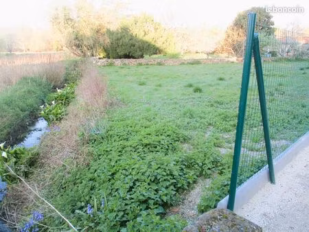 pour les amoureux de nature  jardin 330m2avec eau de ruisseau