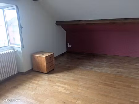 apt centre ville hauteville-lompnes