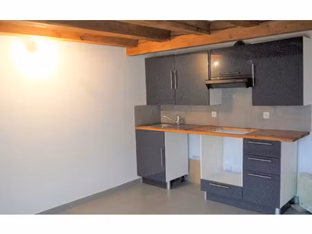 location appartement  m² t-1 à dordives  495 €