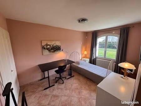 meuble 32 m2 terrasse + parking