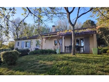 location maison  145 m² t-5 à castres  1 160 €