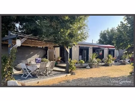 maison en bois 2 chambres+ bureau sur terrain de 1489 m²