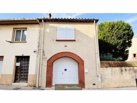 jolie maison de village avec grand garage