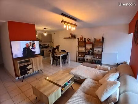 appartement t3 en rez-de-chaussée 68m2