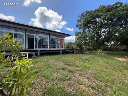 villa 4 pièces 150 m²