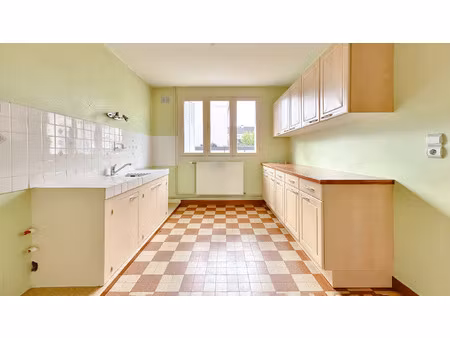 vente maison au mans prémartine (72000) : à vendre / 76m² le mans prémartine