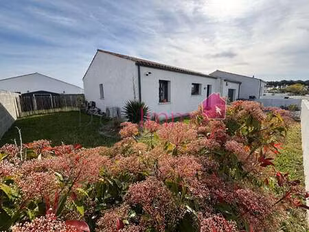 vente maison à soullans (85300) : à vendre / 87m² soullans