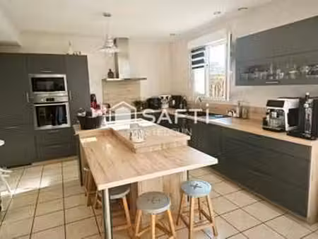 vente maison à saint-calais-du-désert (53140) : à vendre / 177m² saint-calais-du-désert